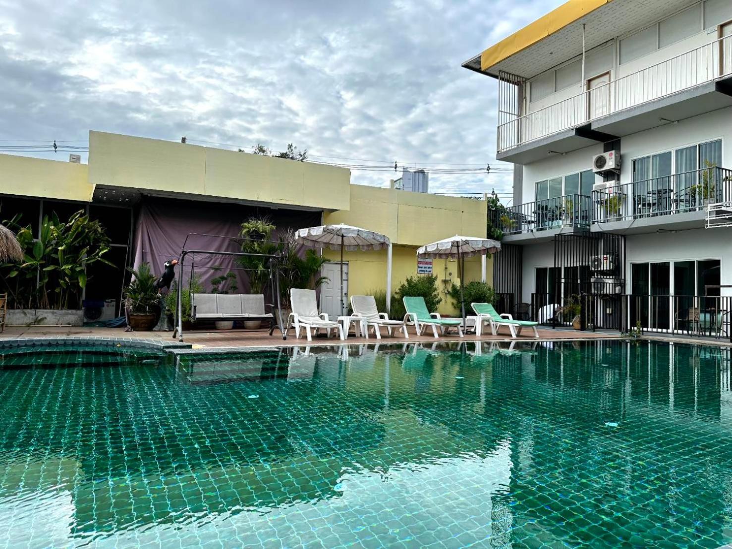 Anantra Pattaya Resort Exterior photo